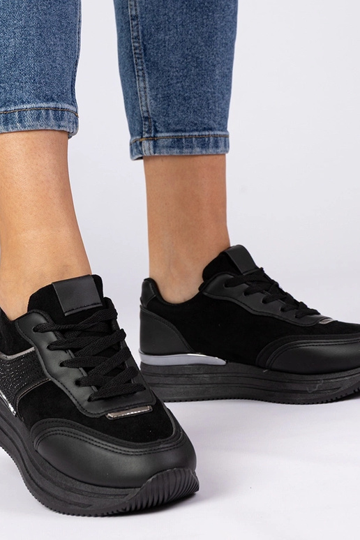 Sneakers femminili nere con zeppa e...