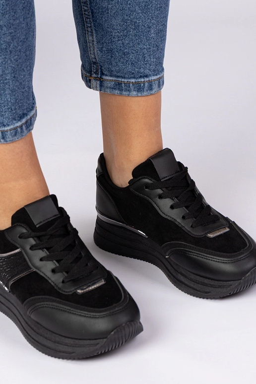 Sneakers femminili nere con zeppa e...
