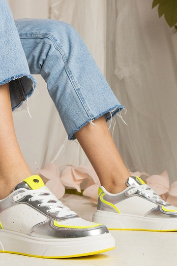Sneakers da donna argento con dettaglio neon Zorra