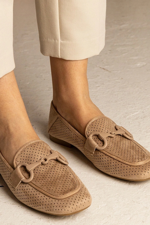 Mocassini da donna marroni traforati...