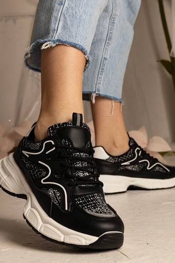 Sneakers nere da donna...