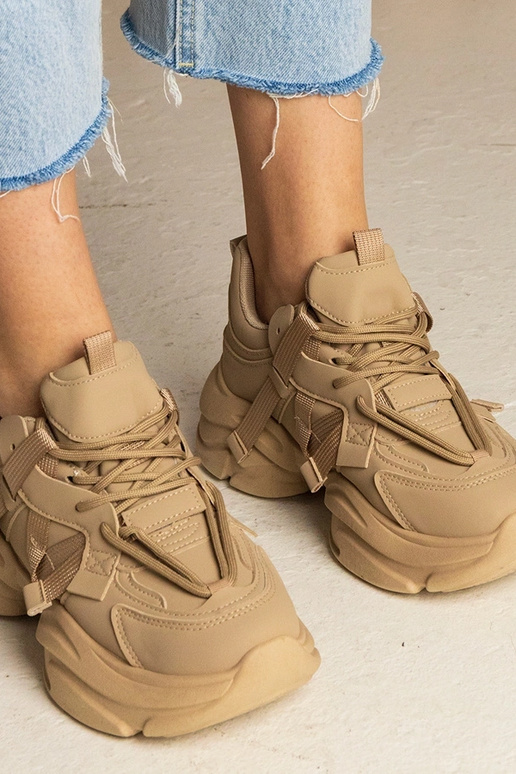 Sneakers marroni da donna massicce...