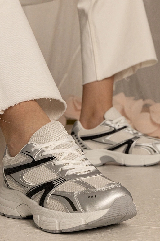 Sneakers argento da donna sportive...