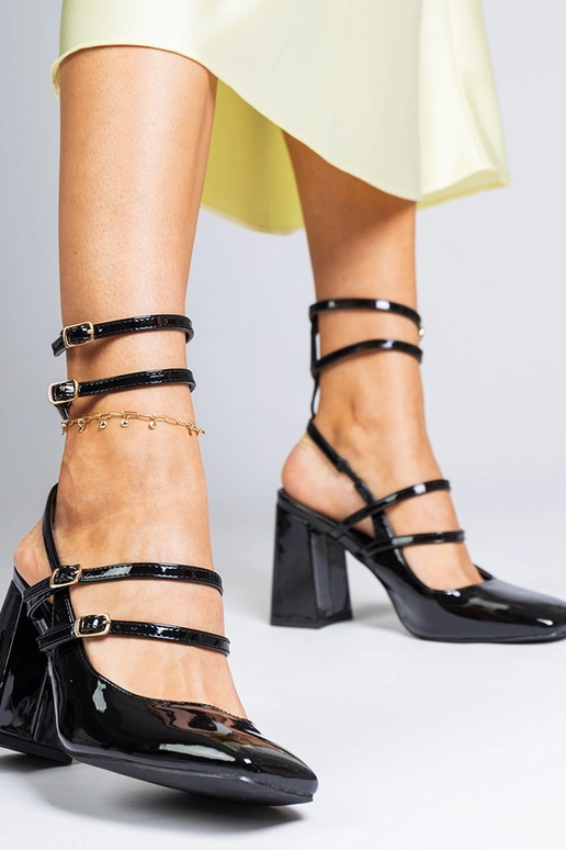 Décolleté verniciate nere su tacco a...