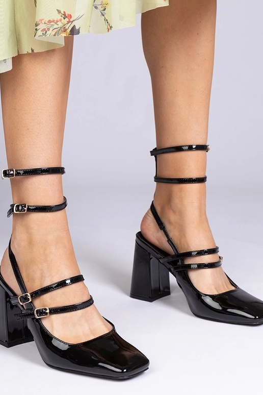 Décolleté verniciate nere su tacco a...