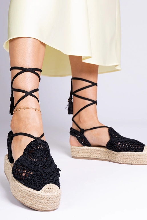 Sandali neri intrecciati tipo...