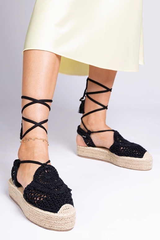 Sandali neri intrecciati tipo...