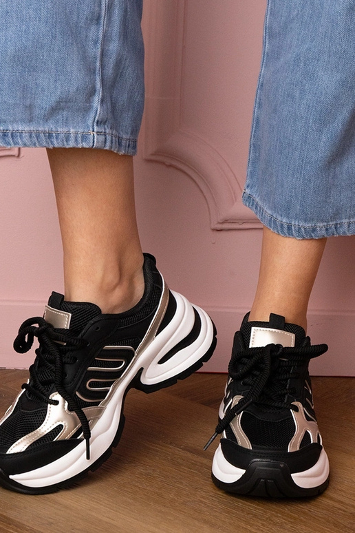 Scarpe sportive nere femminili su...