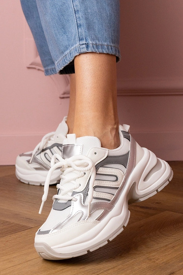 Scarpe sportive bianche... 2