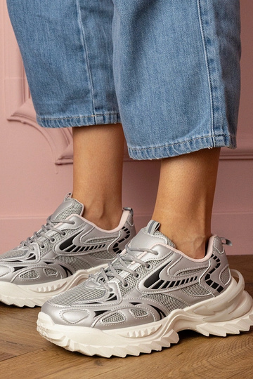 Scarpe sportive argento femminili su piattaforma stilosa Carina