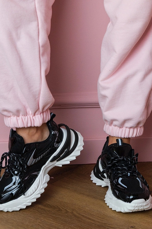 Scarpe sportive nere femminili su...