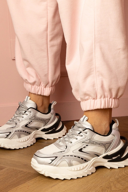 Scarpe sportive argentate femminili...