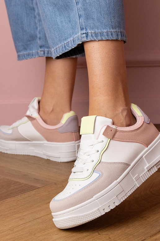 Scarpe sportive bianche e grigie...