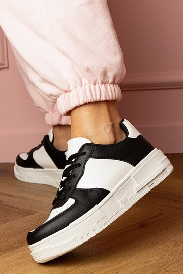 Scarpe sportive nere femminili su piattaforma Luneta 2