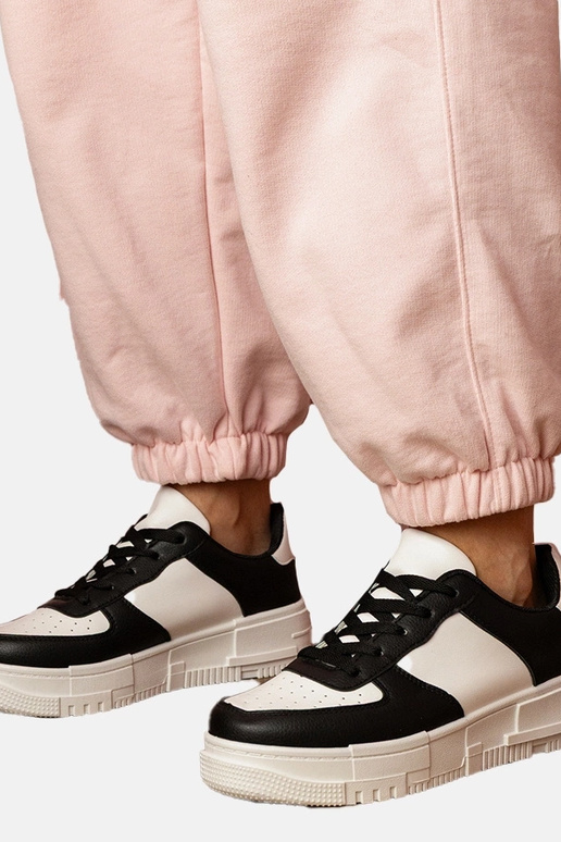 Scarpe sportive nere femminili su...