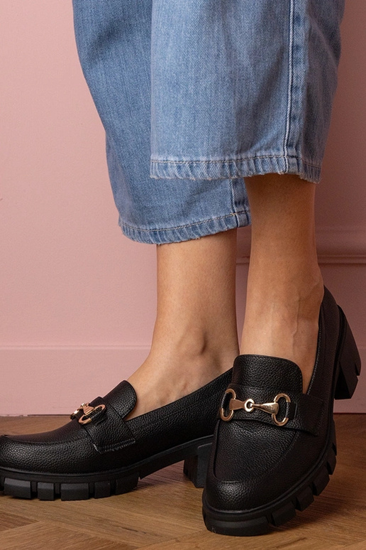 Marela scarpe basse nere con tacco... Marela scarpe basse nere con tacco...