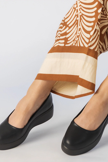 Scarpe nere con plateau in ecopelle, "Huron"