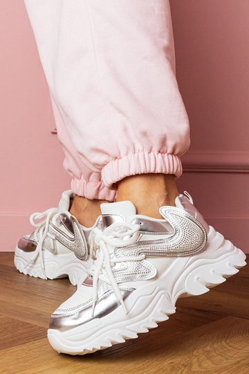 Scarpe sportive da donna...