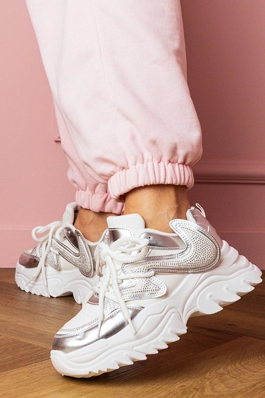 Scarpe sportive da donna bianche con... Scarpe sportive da donna bianche con...