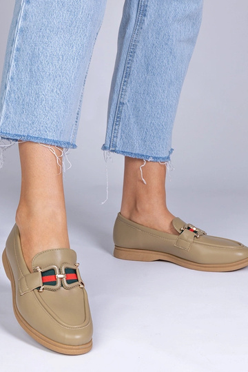 Mocassini neri in pelle...