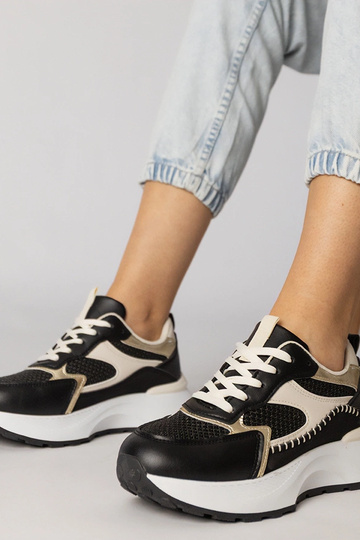 Scarpe sportive nere con inserti a intreccio, „Berlisa"