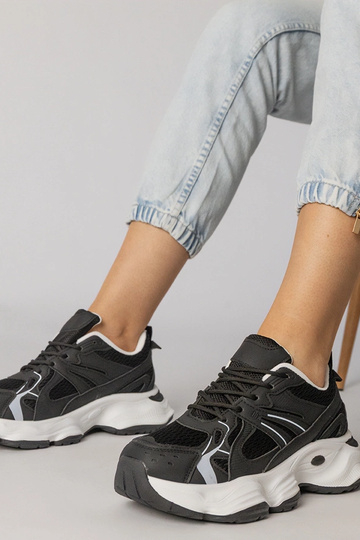 Scarpe sportive nere con suola spessa, „Klarris" 2