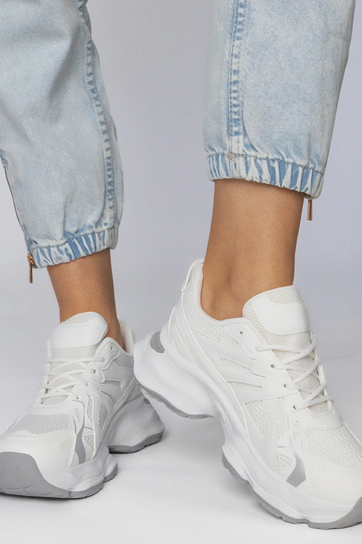 Scarpe sportive bianche con suola...