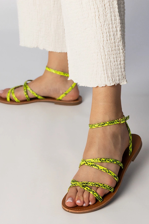 Sandali gialli con tacco piatto, "Kates"