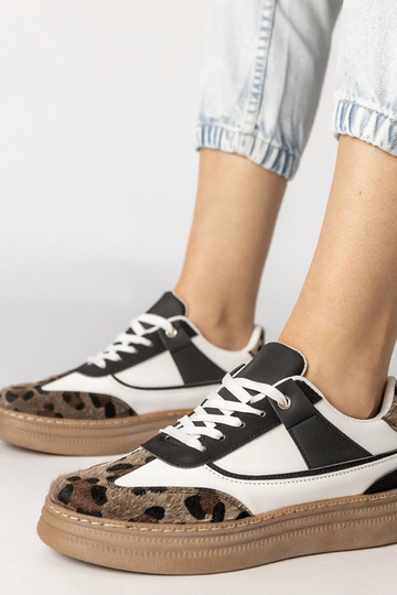 Scarpe sportive bianche e nere con inserto leopardato, "Meril"
