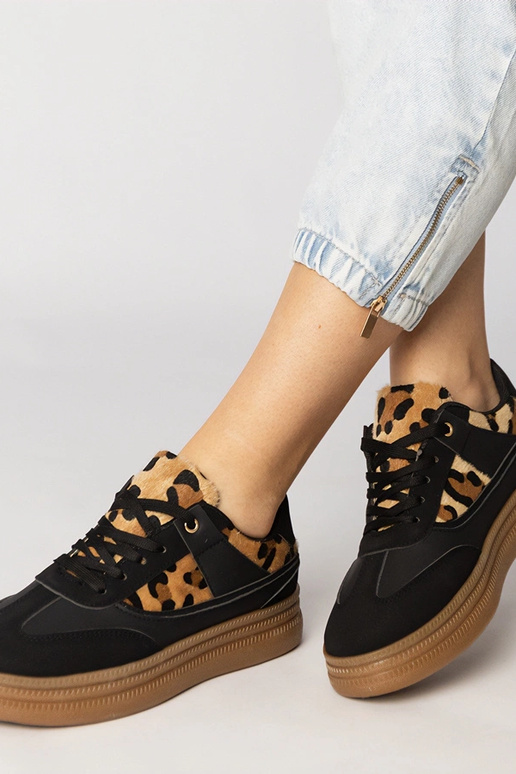 Scarpe sportive da donna in camoscio...