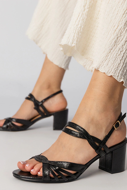 Sandali neri con tacco, "Melfi"