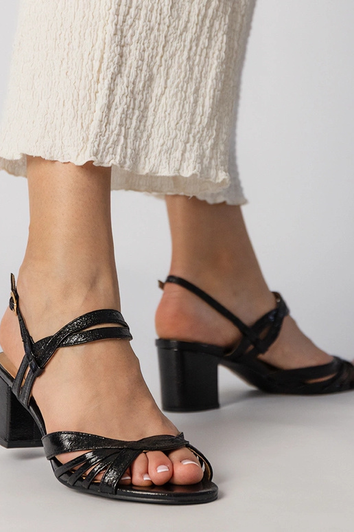 Sandali neri con tacco, "Melfi"