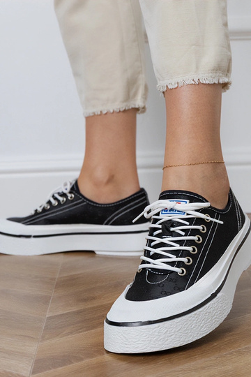 Scarpe nere con plateau per donna, "Greta"
