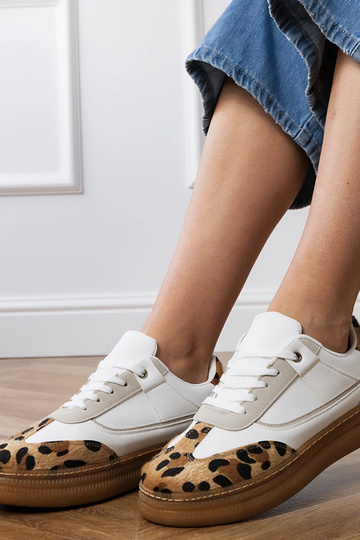 Scarpe sportive bianche con... 2