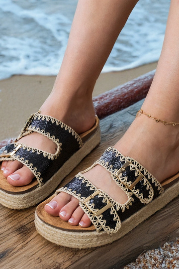 Pantofole tipo espadrillas nere con paillettes e fibbie, "Induri" 2