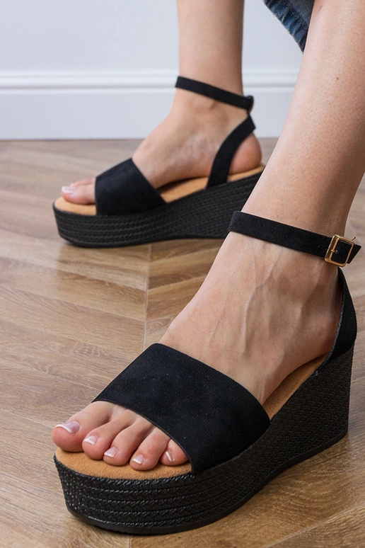 Sandali neri su piattaforma in...