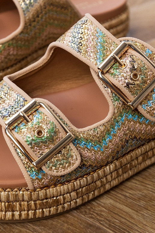 Pantofole dorate con fibbie sui...