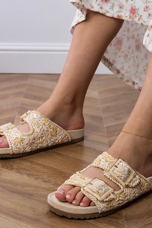 Pantofole beige intrecciate con...