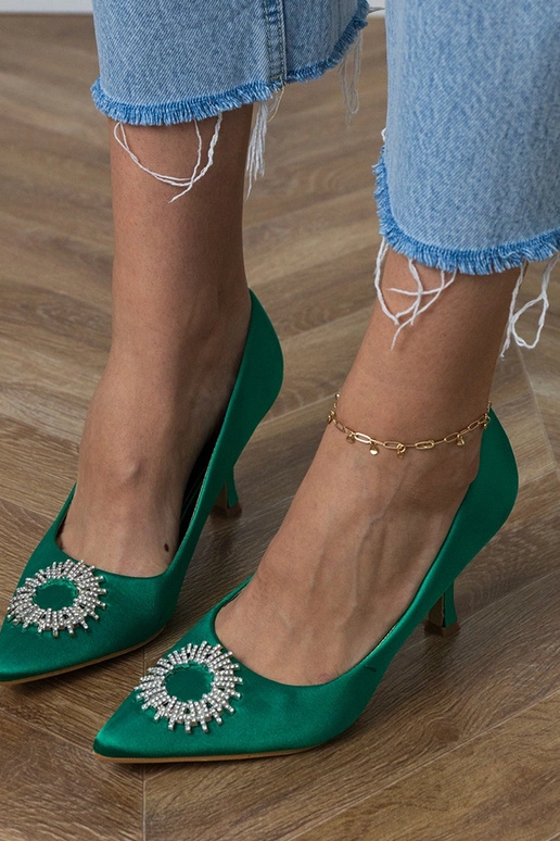 Sandali in seta verdi con zirconi...