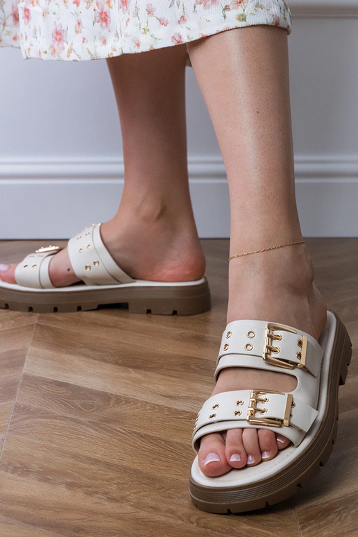 Pantofole piatte color sabbia con...