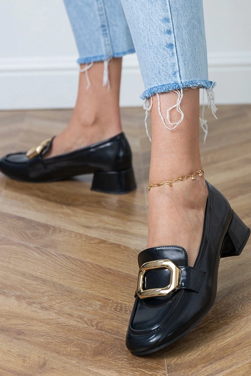 Mezzi stivali neri da donna con... Mezzi stivali neri da donna con...