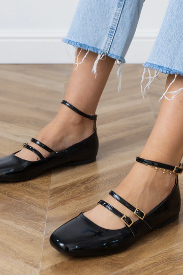 Ballerine nere verniciate con fibbie Valos