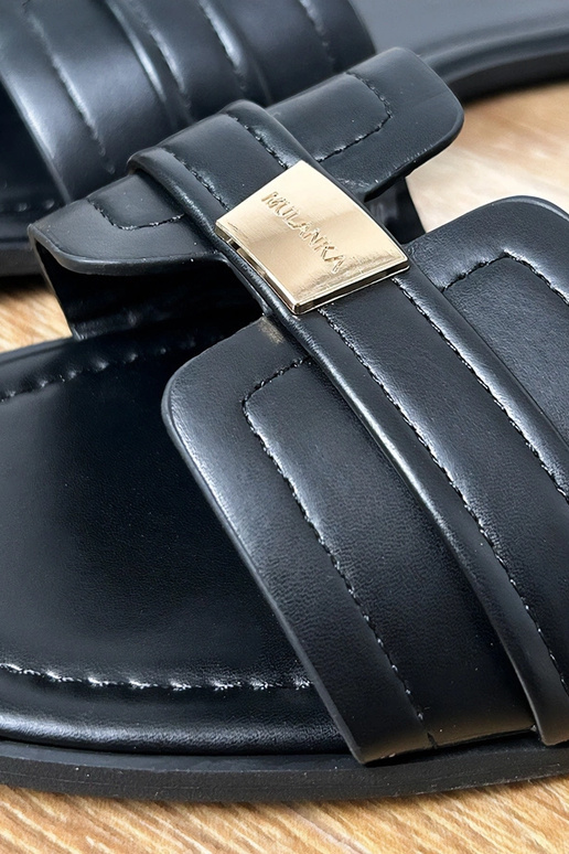 Ciabatte donna nere con decorazione...