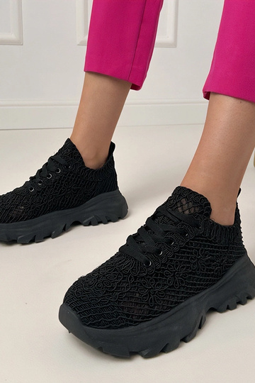 Scarpe sportive nere...