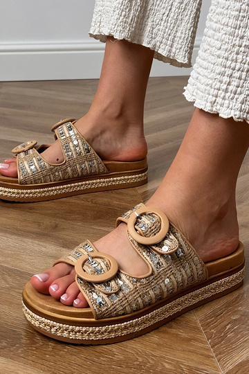 Ciabatte color sabbia intrecciate con paillettes sulle fascette Lanora