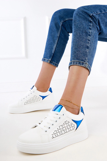 Scarpe sportive bianche con dettagli blu sulla piattaforma Remmi