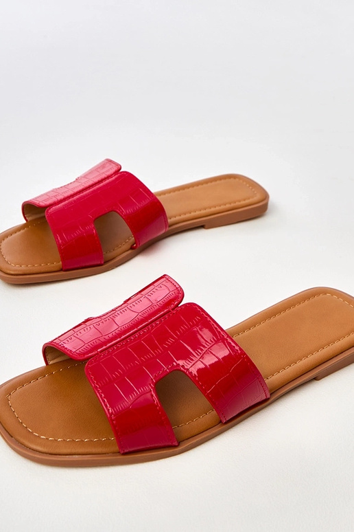 Ciabatte rosse a pianta piatta con...