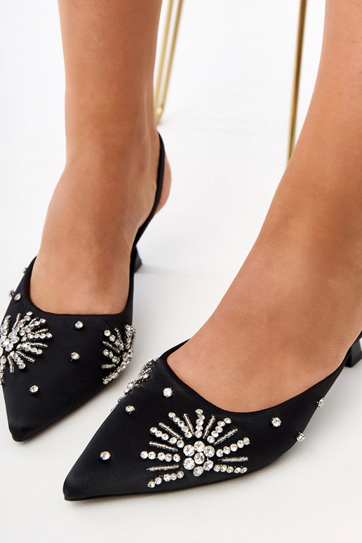 Sandali neri con zirconi e tacco...