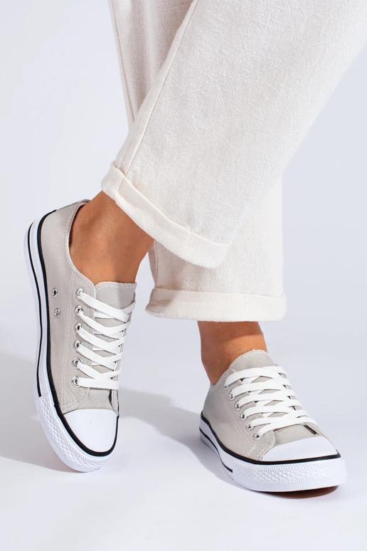 Scarpe da donna in colore grigio...