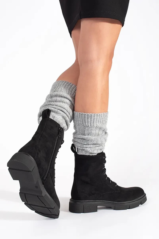 Scarpe da donna in camoscio con lacci